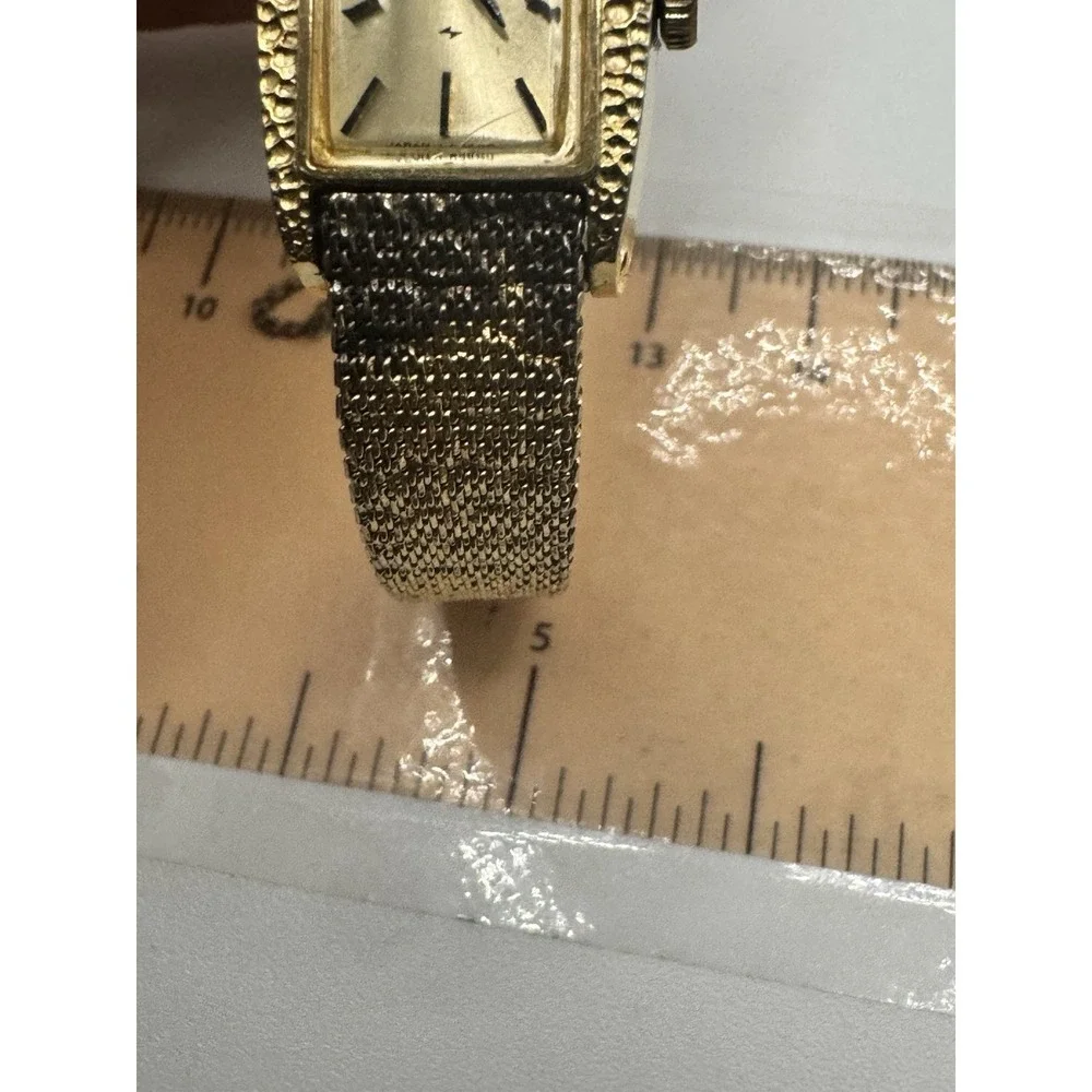 Vintage Seiko Gold Tone Mesh Band Cocktail Watch Textured Bezel Untested